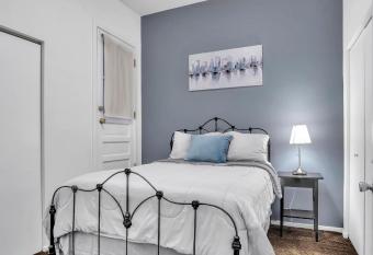 Apartment in Harrisburg allows 18 year olds to book a room