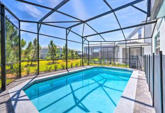 New! Luxury Solterra Resort Home, Disney World Family Retreat Vacation has Balcony rooms