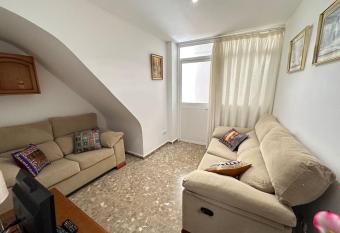 Apartamento en Estepona allows 18 year olds to book a room