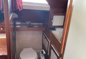 BATEAU H  BERGEMENT INSOLITES has Balcony rooms