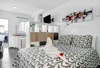 Casa Pedro has Balcony rooms