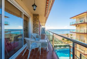 Hauzify I Apartament Llevant has Balcony rooms