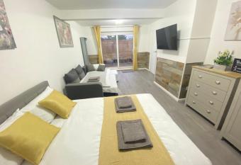 Gatwick Studio has Balcony rooms