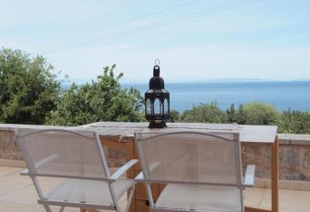 Seaview lovely Villa has Balcony rooms