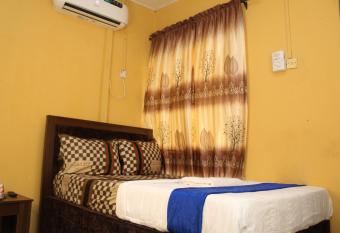 JOEL S HOTELS & SUITES allows 18 year olds to book a room