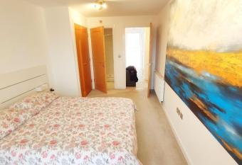 Private Room and Free Parking allows 18 year olds to book a room