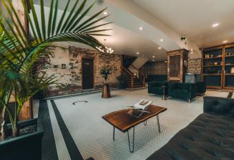 The Chandler Hotel allows 18 year olds to book a room