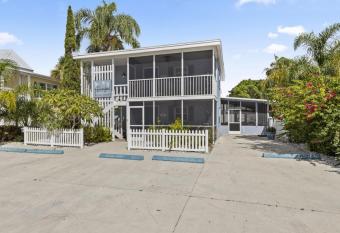 Vinca - 5251D has Balcony rooms