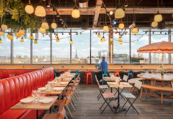 Eklo Paris Expo Porte de Versailles has Balcony rooms