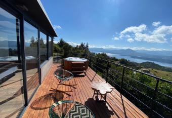 Casa Oro Glamping Hostel has Balcony rooms