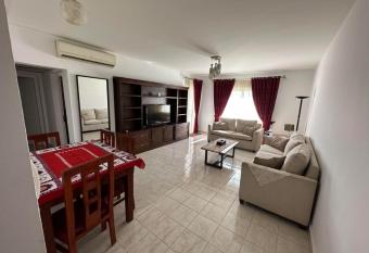 Al Rehab City, Avenue Mall, New Cairo, Unit 2 has rooms with a private hot tub