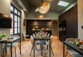 La Maison de Jean by Maison Bacou allows 18 year olds to book a room