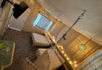 Proyecto 10 Habitaci  n a 5 minutos del mar! has Balcony rooms