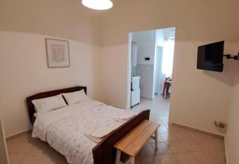 Persefoni s Room has Balcony rooms