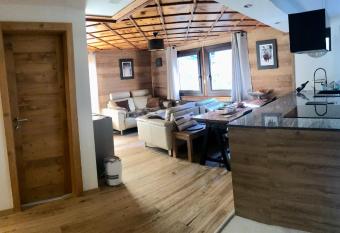 Le Petit Nid has Balcony rooms