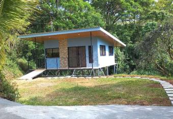 Casa de campo tipo estudio con balc  n has Balcony rooms