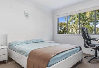 Celiac Holiday House allows 18 year olds to book a room