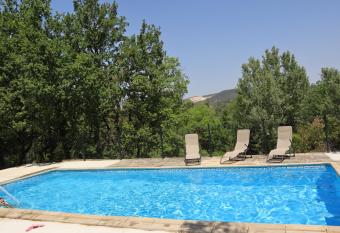 G  te Nature et Calme du Travers has Balcony rooms