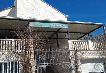 Marin San has Balcony rooms