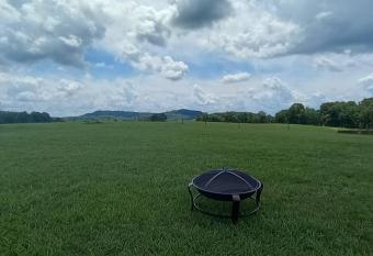 Scenic Farm with lots to do and lots of room allows 18 year olds to book a room