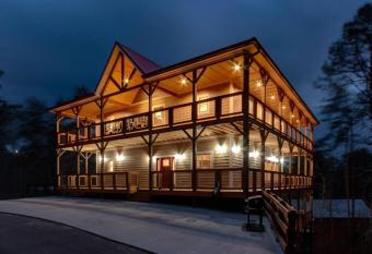 Blaze of Glory - New Luxury, 4BR, Theater, Arcade, EVC, Location has Balcony rooms