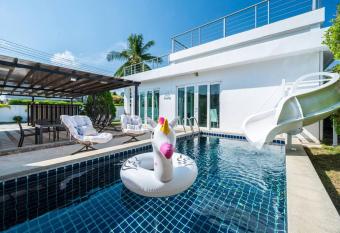 AnB Cozy NO.1 poolvilla 3BR has Balcony rooms