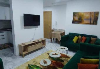 Green house laouina has Balcony rooms