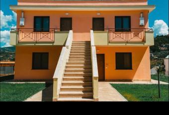 CASE VACANZE MEDITERRANEO has Balcony rooms