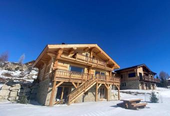 Chalet de 6 chambres avec sauna terrasse amenagee et wifi a Font Romeu Odeillo Via a 1 km des pistes has Balcony rooms