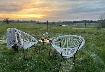 Tullesbo S  tesg  rd allows 18 year olds to book a room