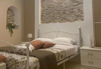 Il Veliero al castello centro storico di torremaggiore allows 18 year olds to book a room