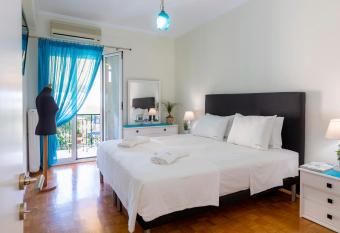 Casa Loula allows 18 year olds to book a room