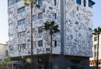 JM Suites Hotel Eco-Friendly Casablanca has Balcony rooms