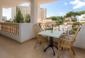 Apto con Terraza 4 has Balcony rooms