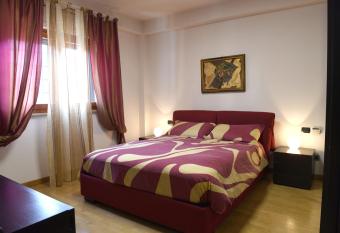 Appartamento spazioso+parcheggio a Romanina - Roma has Balcony rooms