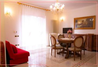 Casa Signorile in Toscana - La Pietra Rosa has Balcony rooms