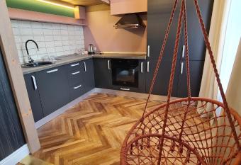 Ap.extravagant km0 PrimariaArad allows 18 year olds to book a room