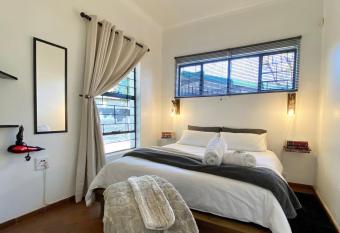 The White House allows 18 year olds to book a room