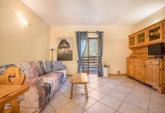 Agriturismo Val d  Egoi 2 has Balcony rooms