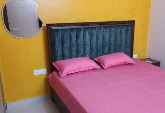 Convenient, Comfortable and Luxurious! has Balcony rooms