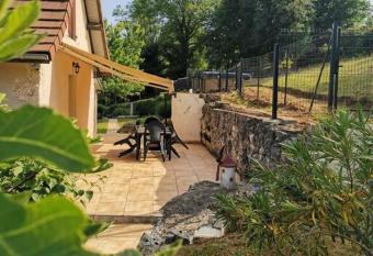 LE MACHAON , G  te rural *** avec espace piscine priv   has Balcony rooms