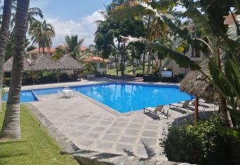 Villa privada cerca del mar has Balcony rooms