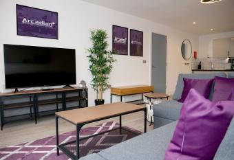 Premium ArcadianPlus Two Bedroom Apart - En Suite - Balcony - Brand New has Balcony rooms