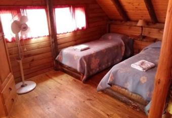 Caba  as Solar de Piedra. has Balcony rooms