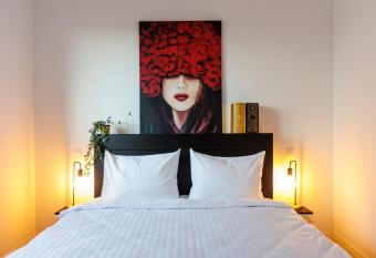 Sweet Escape- 1BR in Pipera allows 18 year olds to book a room