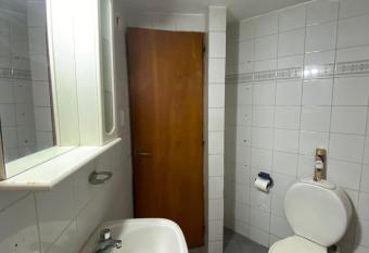 HUILEN REST has rooms with a private hot tub