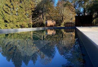 Domaine Baruteau allows 18 year olds to book a room