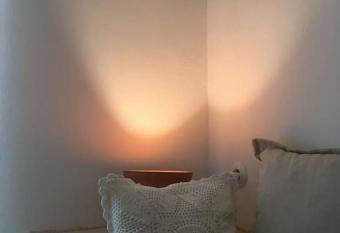 Casa Del Fog  n, En La Calle Del Castillo allows 18 year olds to book a room