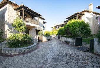 Joanna s Summer House! has Balcony rooms