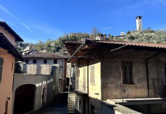 Il Vicolo has Balcony rooms